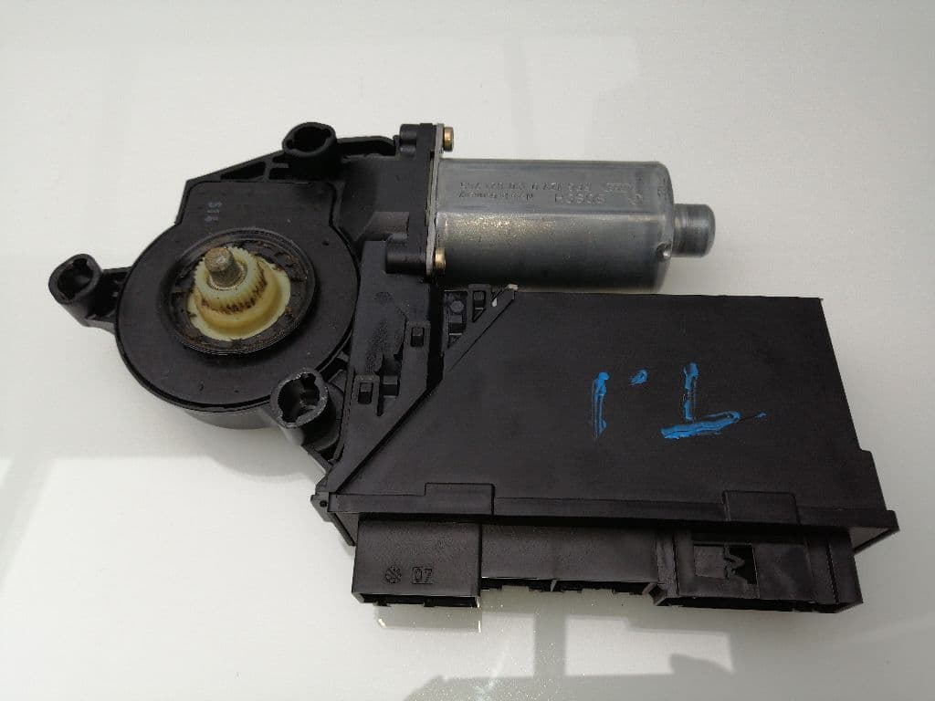 Motor elevalunas trasero izquierdo VOLKSWAGEN TOUAREG (7L6) 2