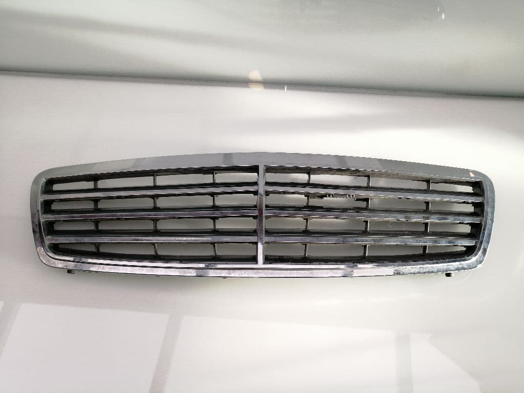 Rejilla delantera MERCEDES-BENZ CLASE S (W220) BERLINA