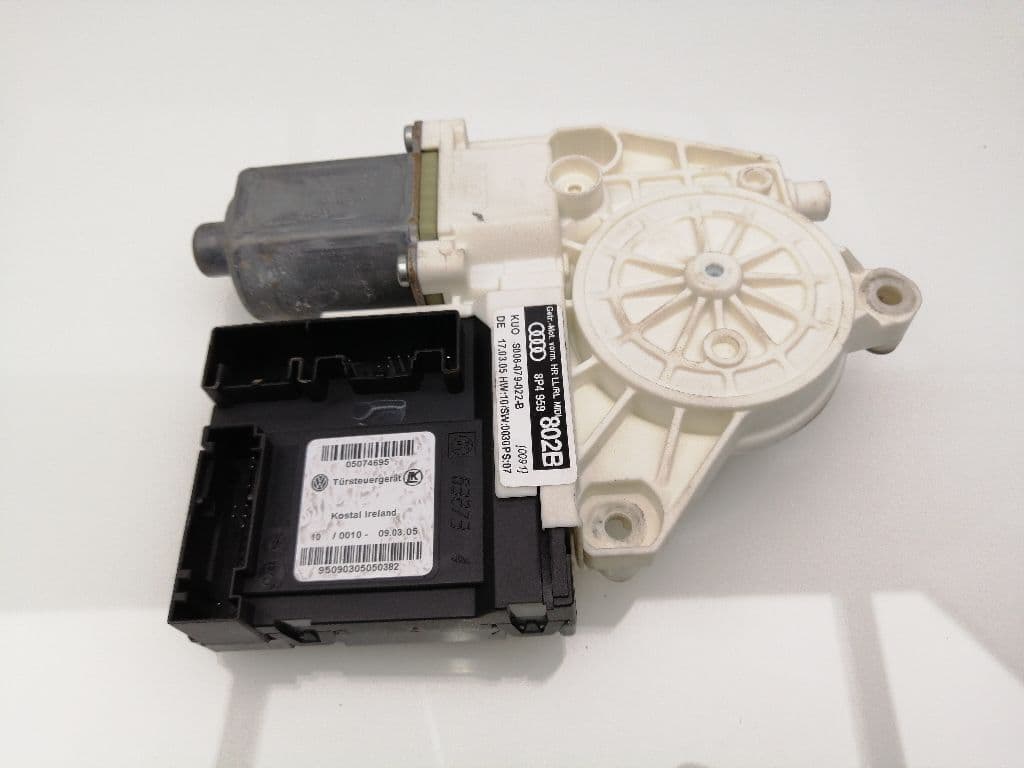 Motor elevalunas trasero derecho AUDI A3 (8P)