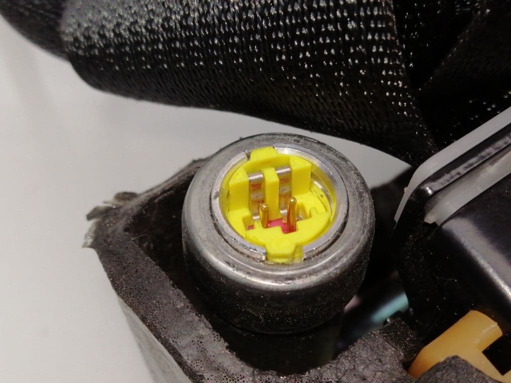 Cinturon seguridad trasero izquierdo RENAULT KADJAR 2