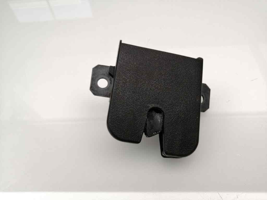 Cerradura maletero / porton VOLKSWAGEN GOLF IV BERLINA (1J1)
