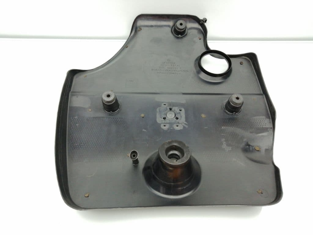 Plastico VOLKSWAGEN GOLF IV BERLINA (1J1) 2
