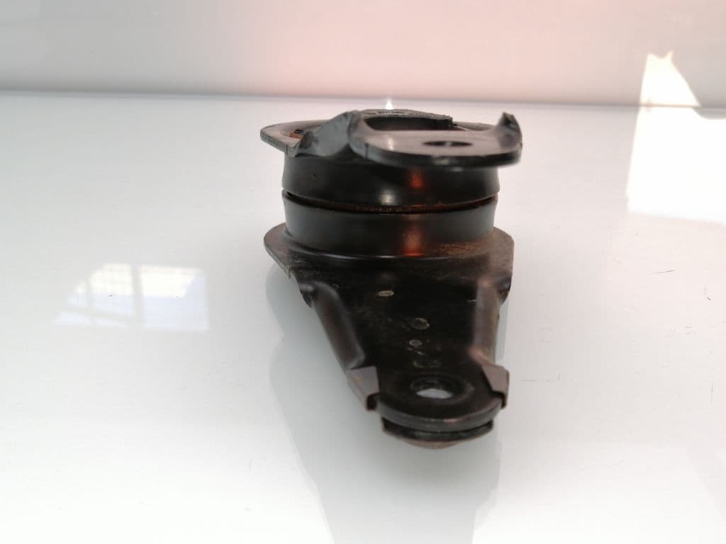 Soporte motor DS 5 4