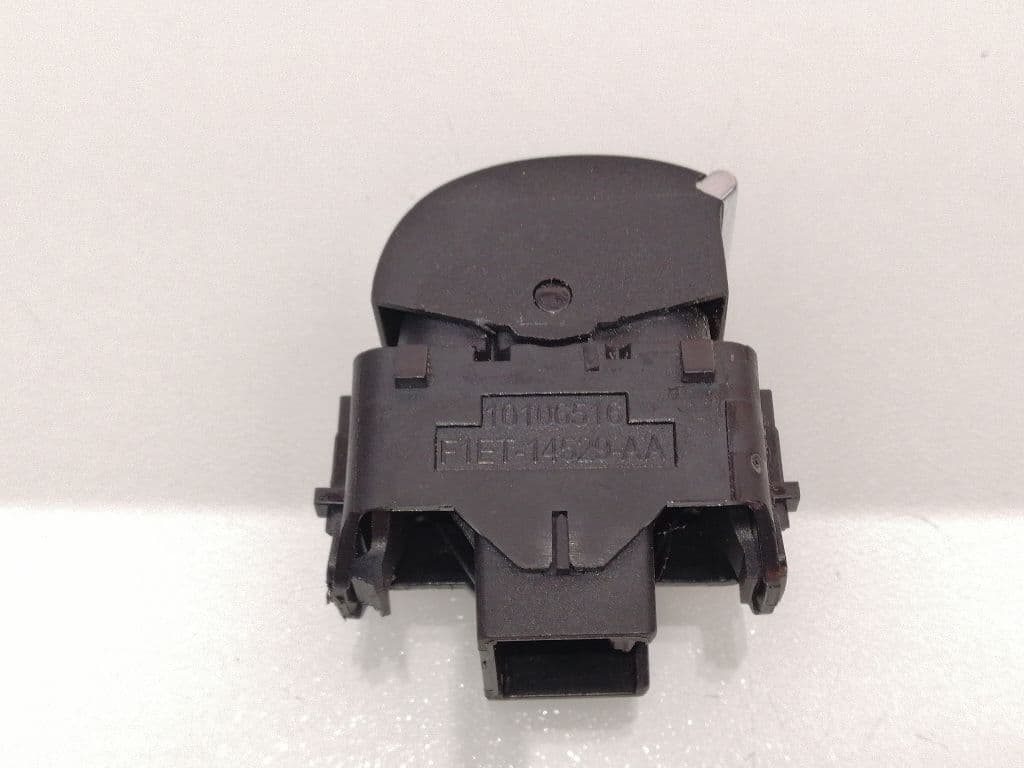 Mando elevalunas delantero derecho FORD FOCUS 2