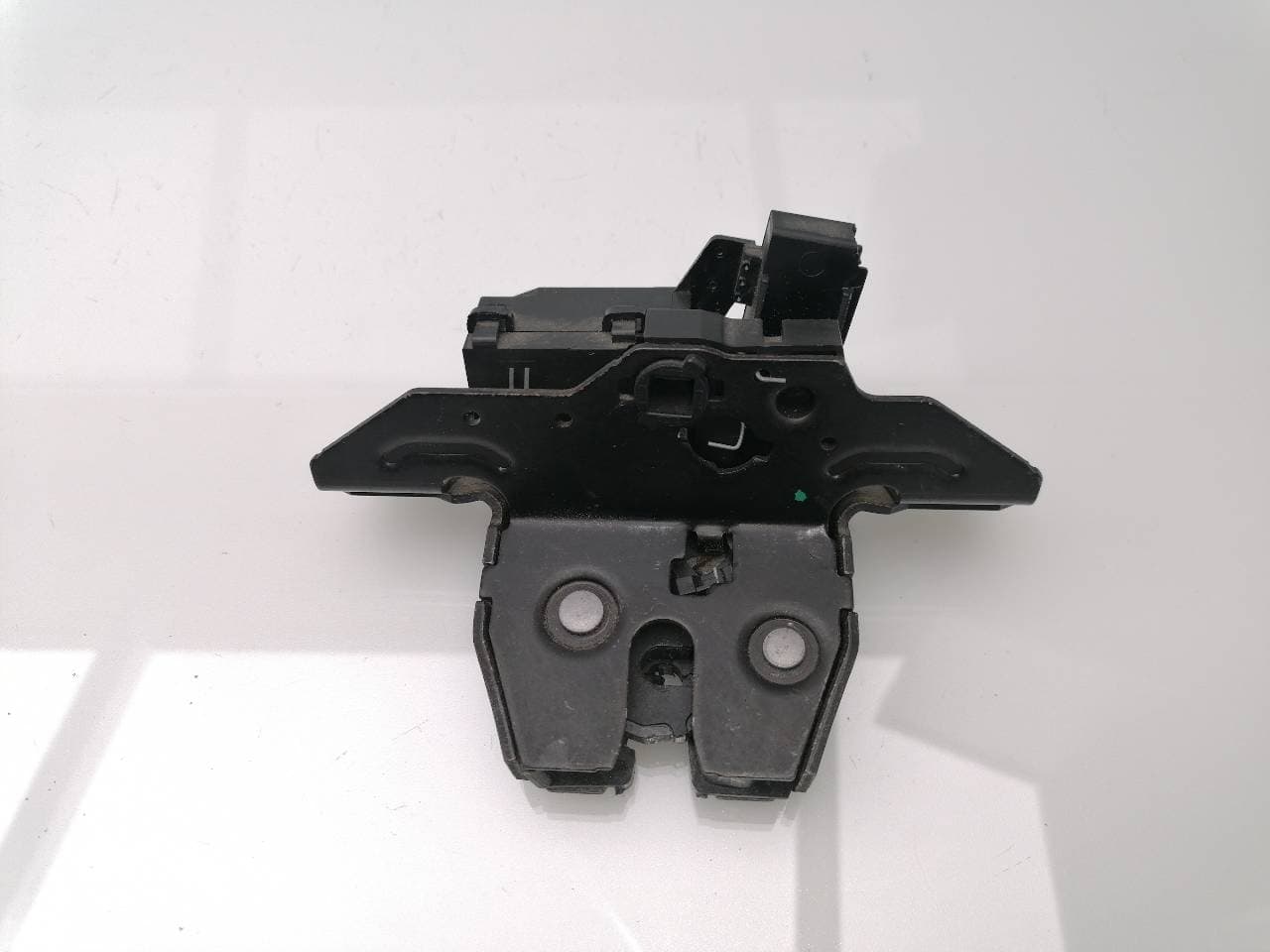 Cerradura maletero / porton OPEL ASTRA J LIM 4