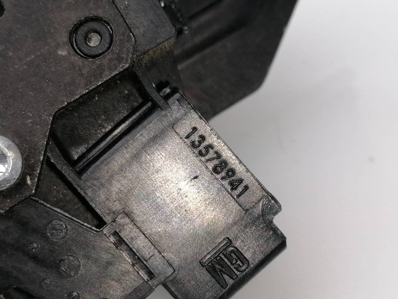 Cerradura maletero / porton OPEL ASTRA J LIM 3