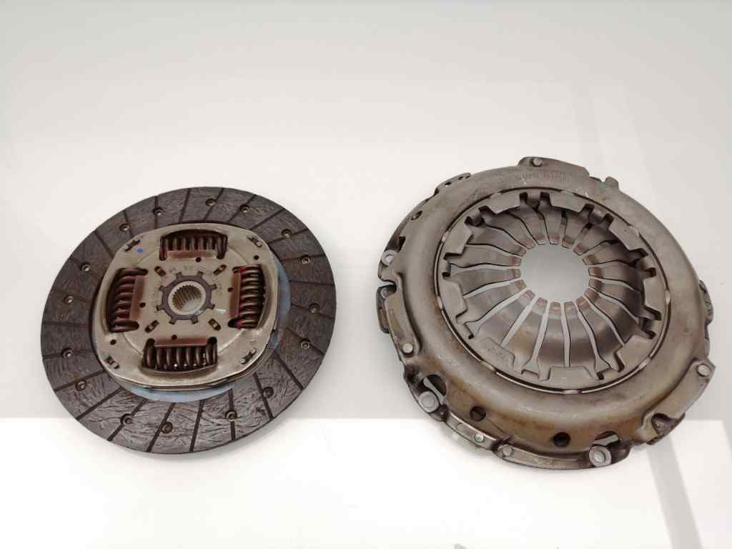Kit embrague RENAULT CLIO IV