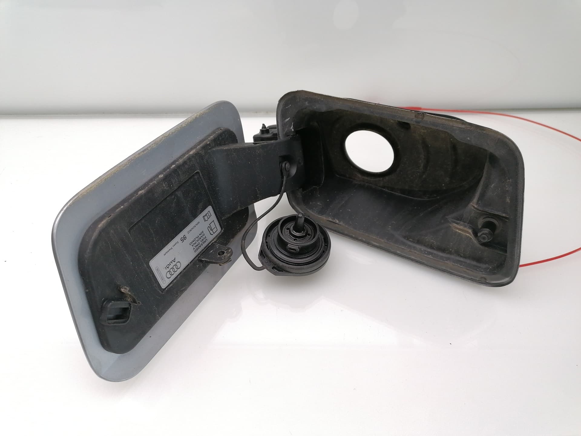 Tapa exterior combustible AUDI Q2 (GAB) 5