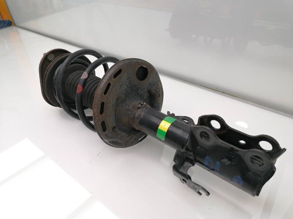 Amortiguador delantero derecho TOYOTA AURIS 4