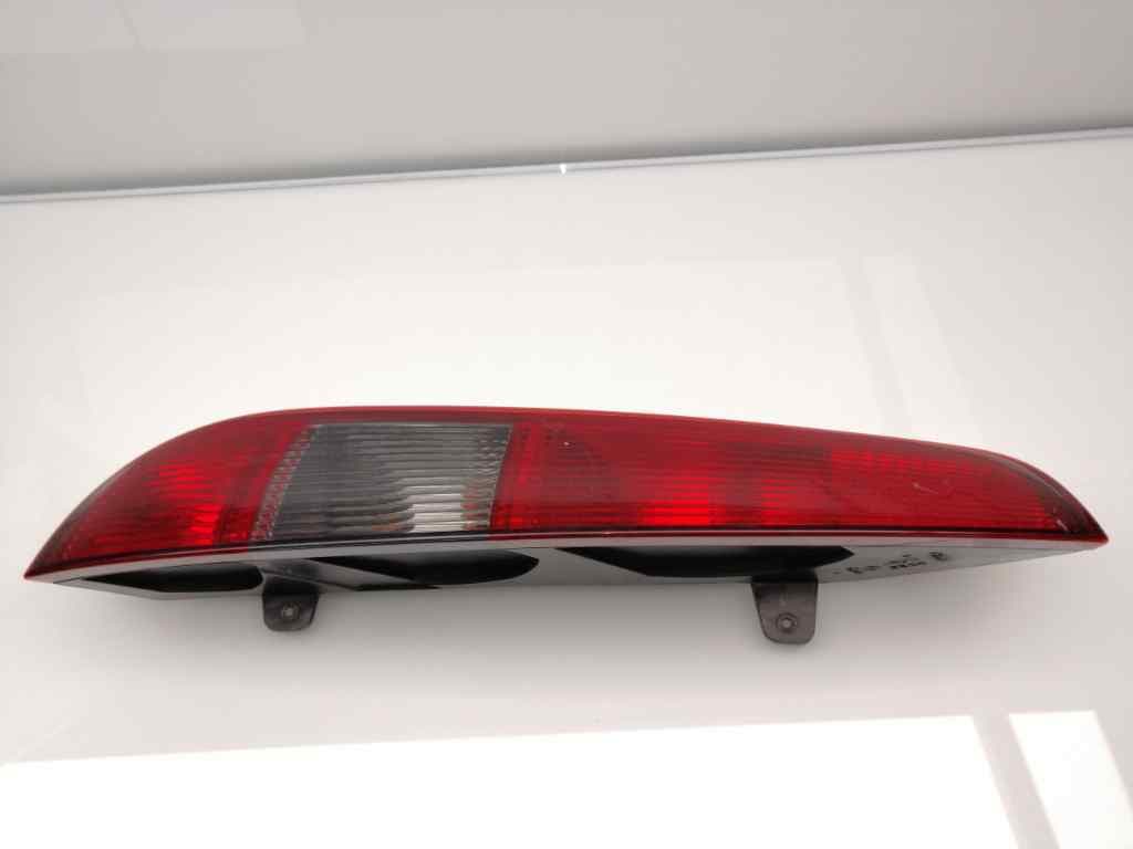 Piloto trasero izquierdo FORD FOCUS