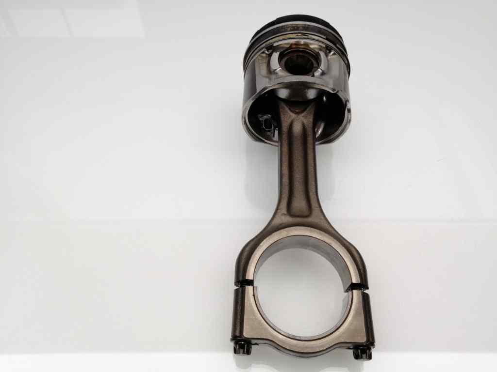 Piston FORD FOCUS 3
