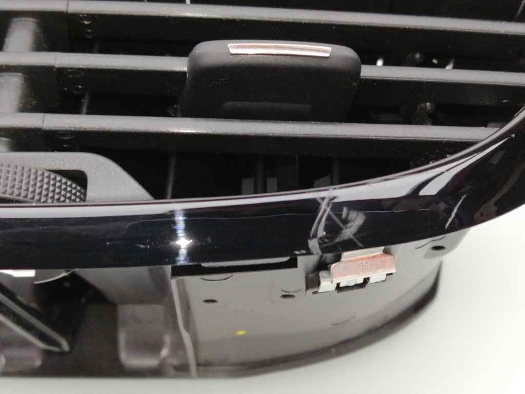 Plastico PEUGEOT 208 5