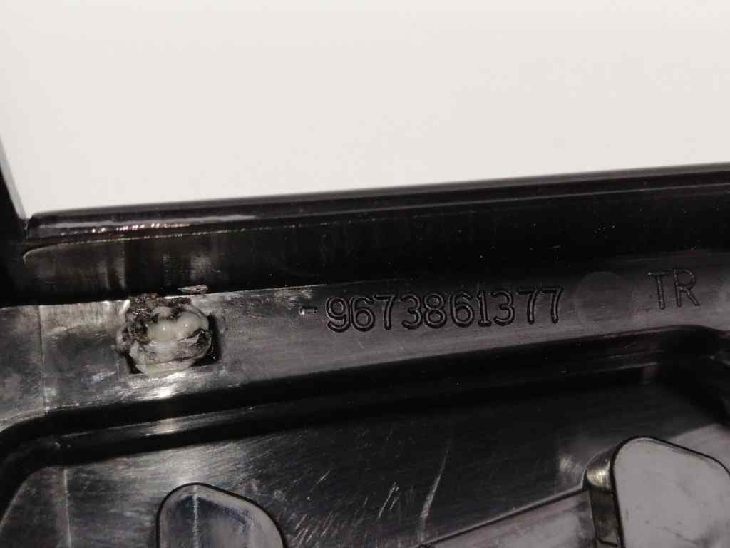 Plastico PEUGEOT 208 2