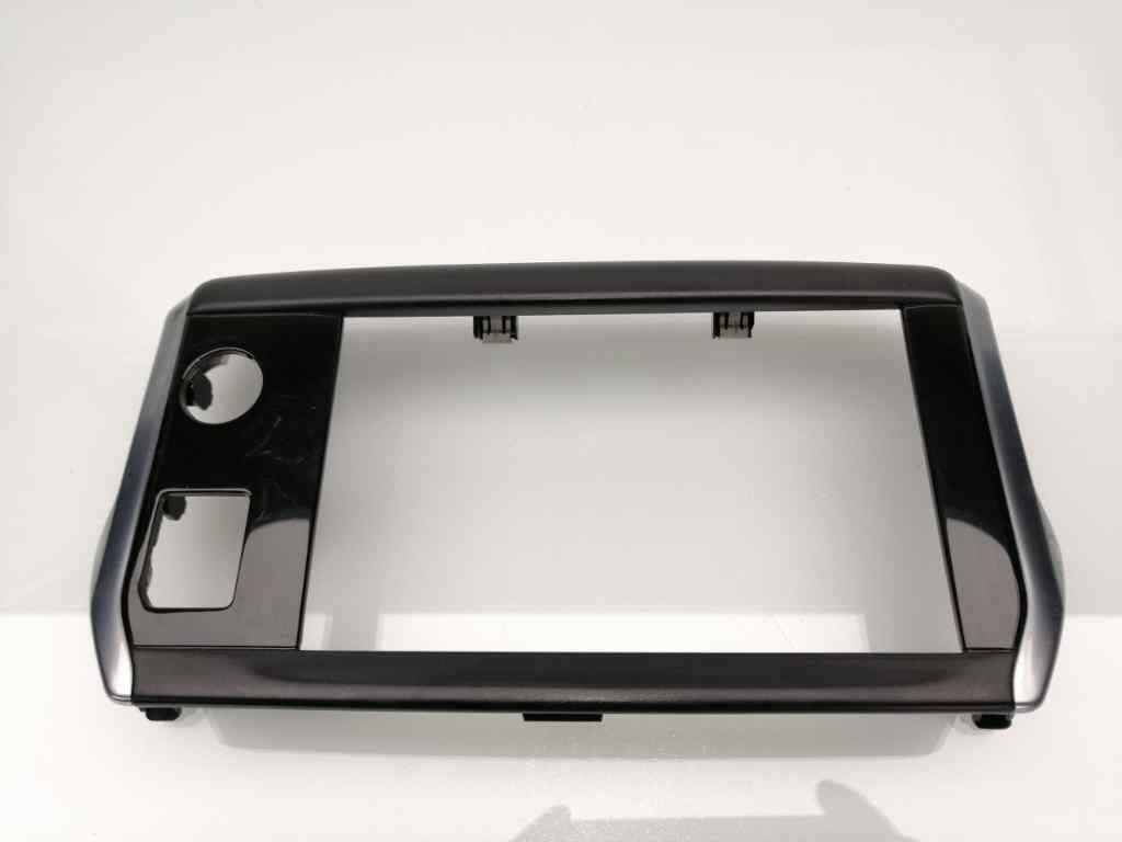 Plastico PEUGEOT 208