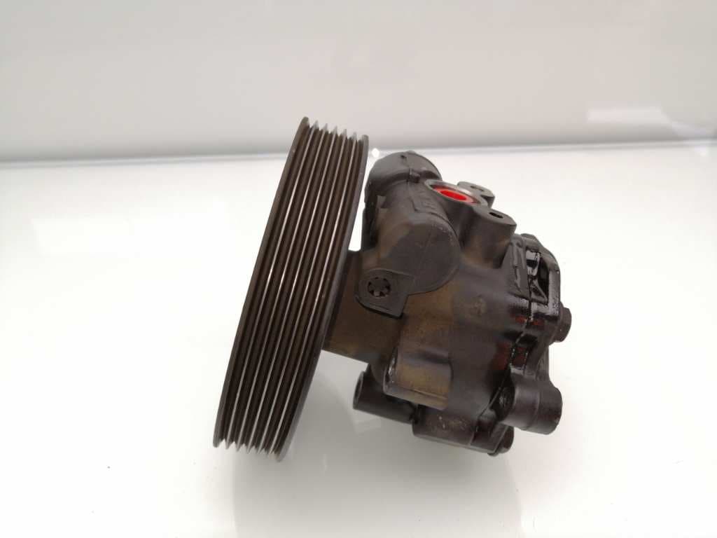 Bomba direccion FORD FUSION (CBK)