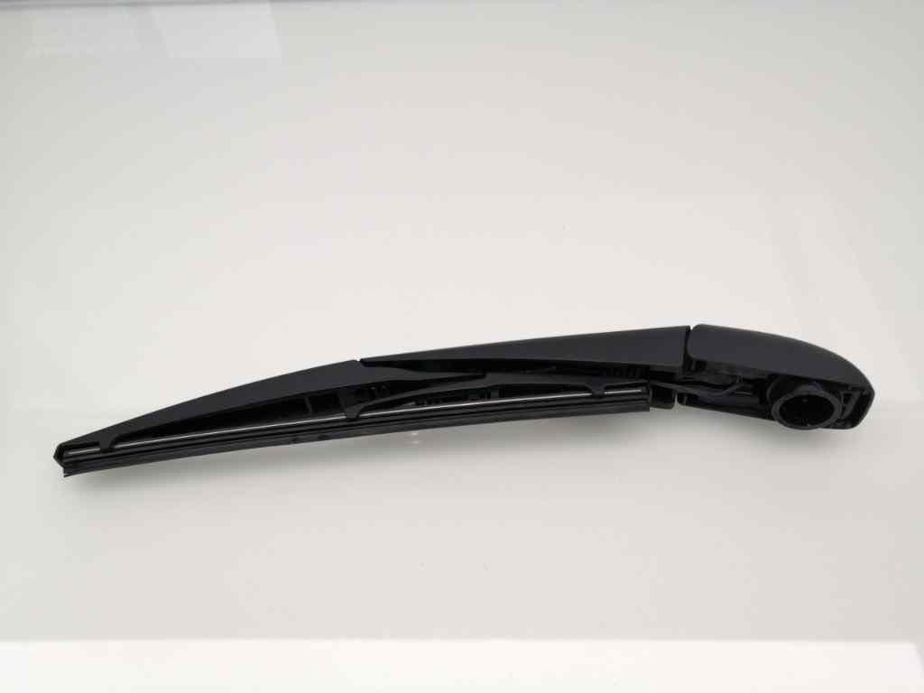 Brazo limpia trasero TOYOTA AURIS