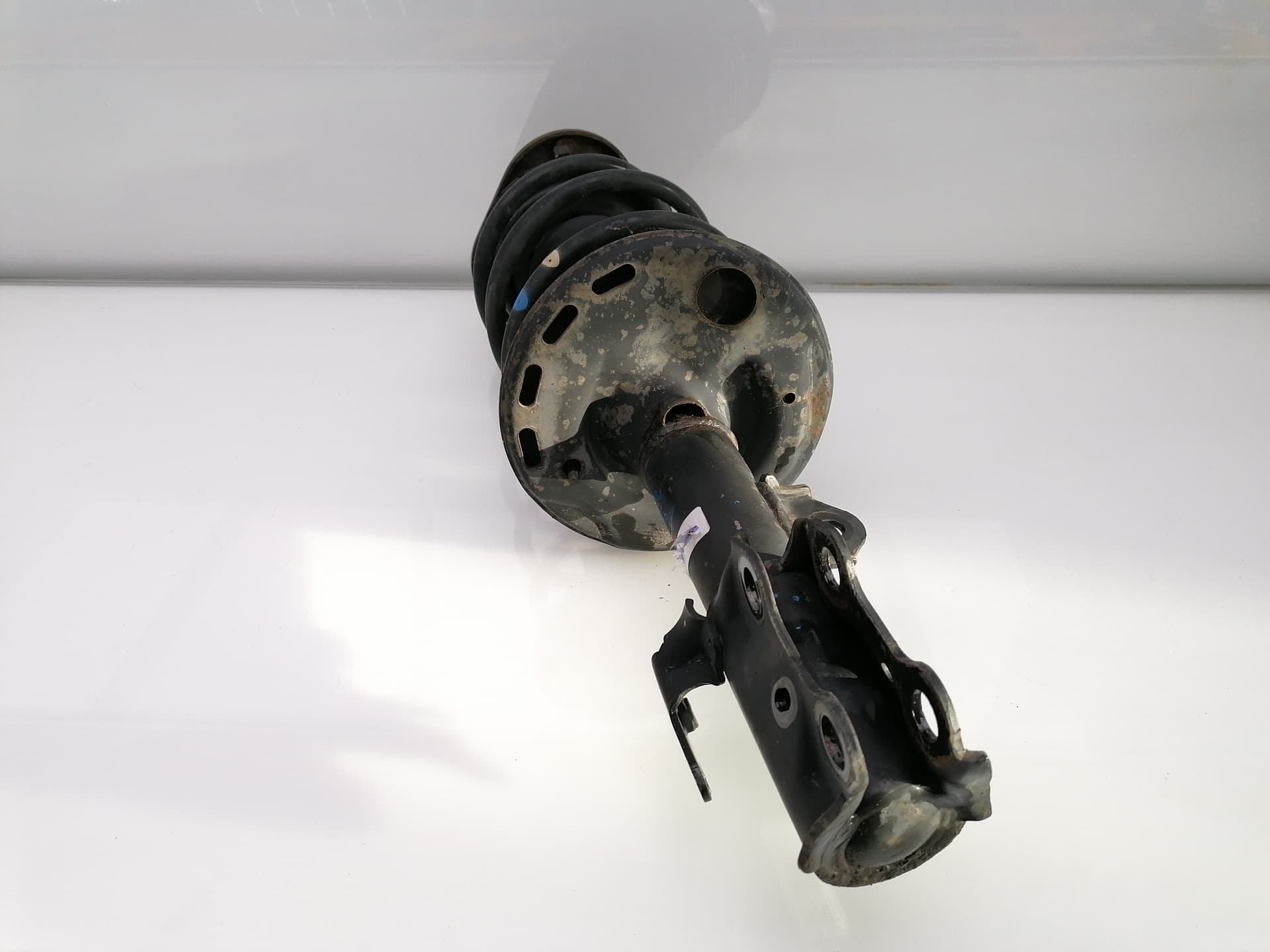 Amortiguador delantero derecho TOYOTA AURIS 2