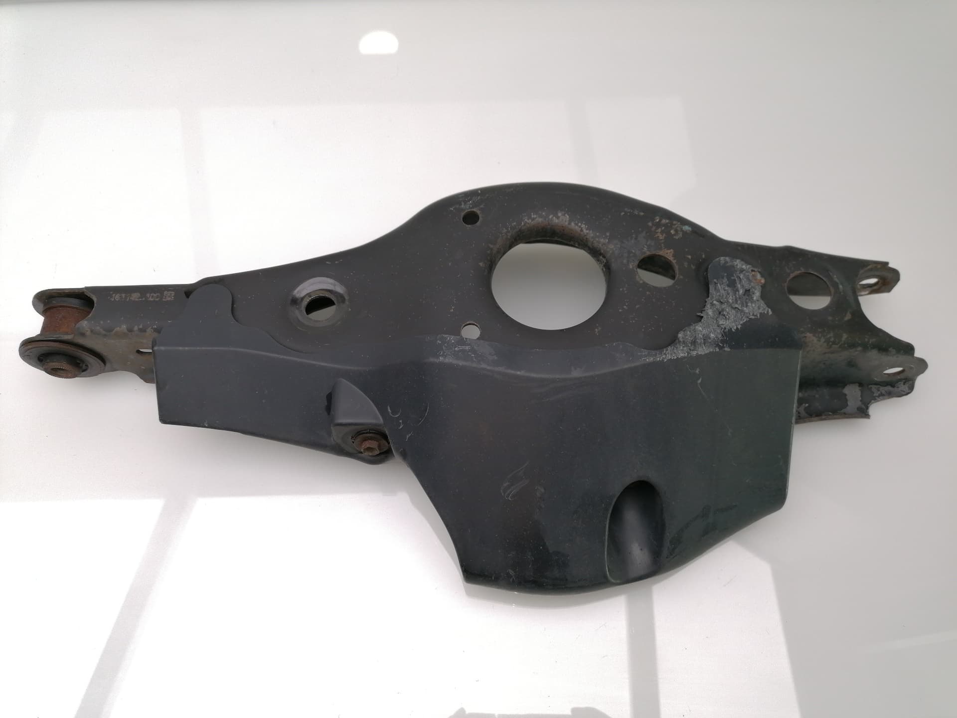 Brazo suspension inferior trasero derecho TOYOTA AURIS