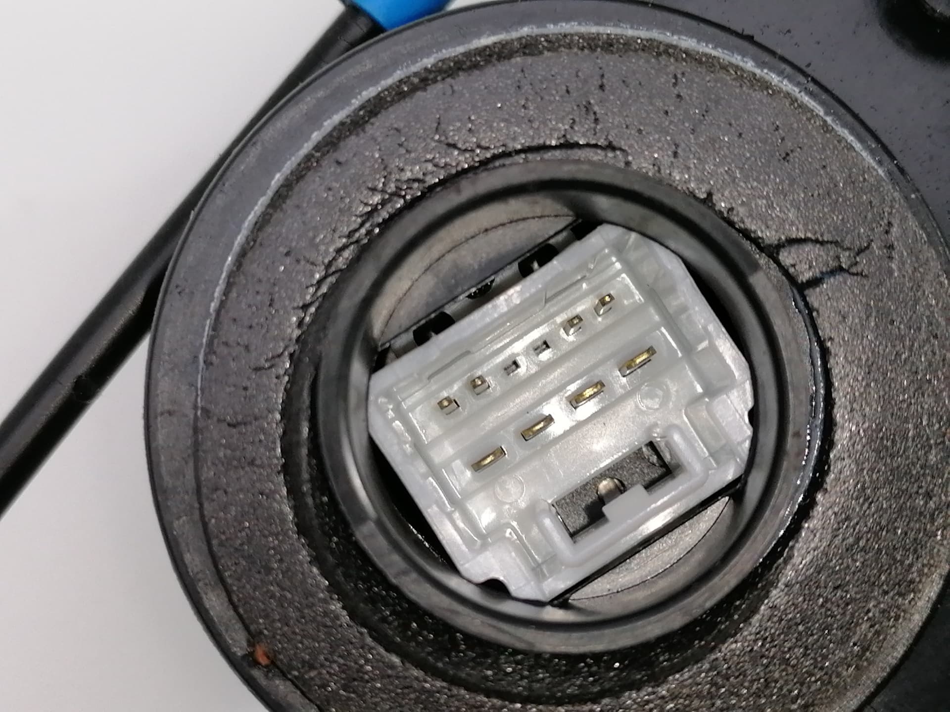 Cerradura puerta trasera izquierda TOYOTA AURIS 2