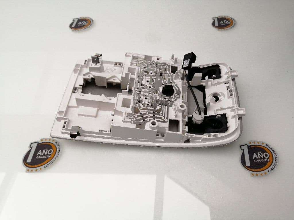 Luz interior AUDI Q3 (8UG) 4