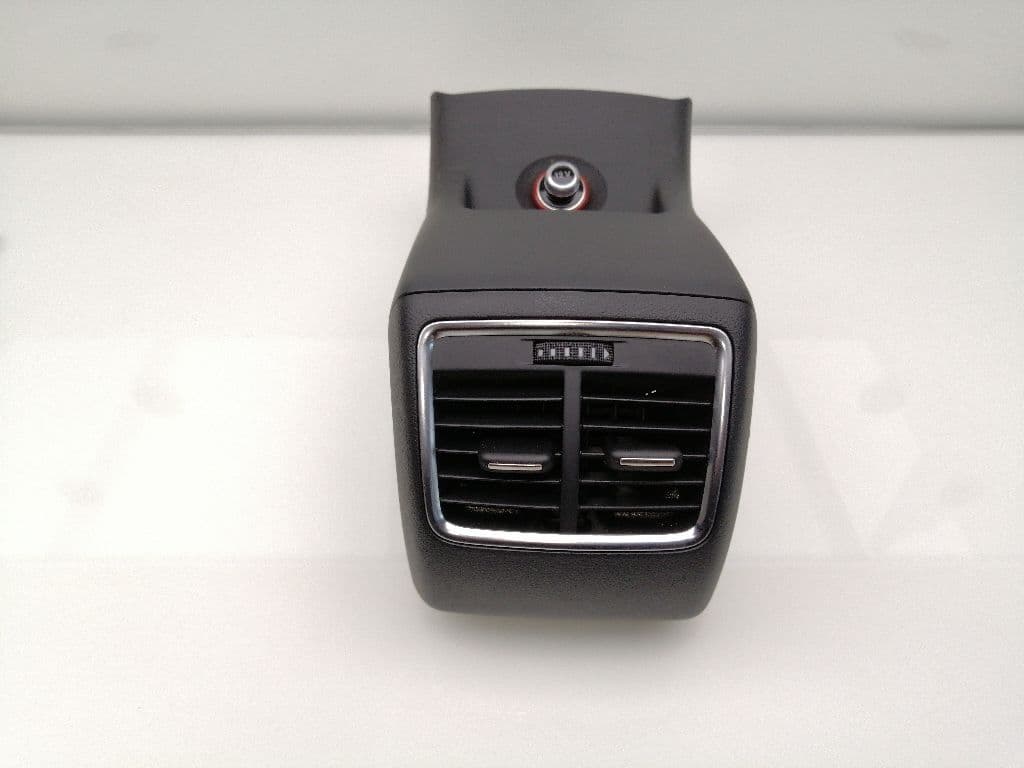 Plastico AUDI Q3 (8UG)