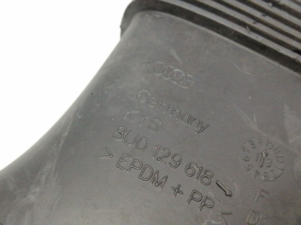 Tubo AUDI Q3 (8UG) 3