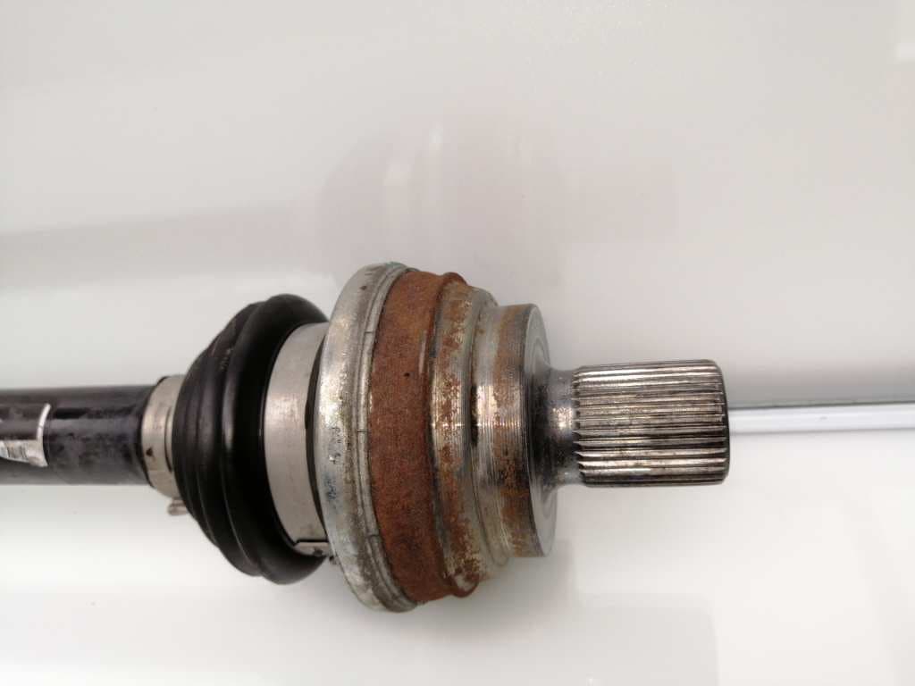 Transmision trasera izquierda AUDI Q3 (8UG) 2