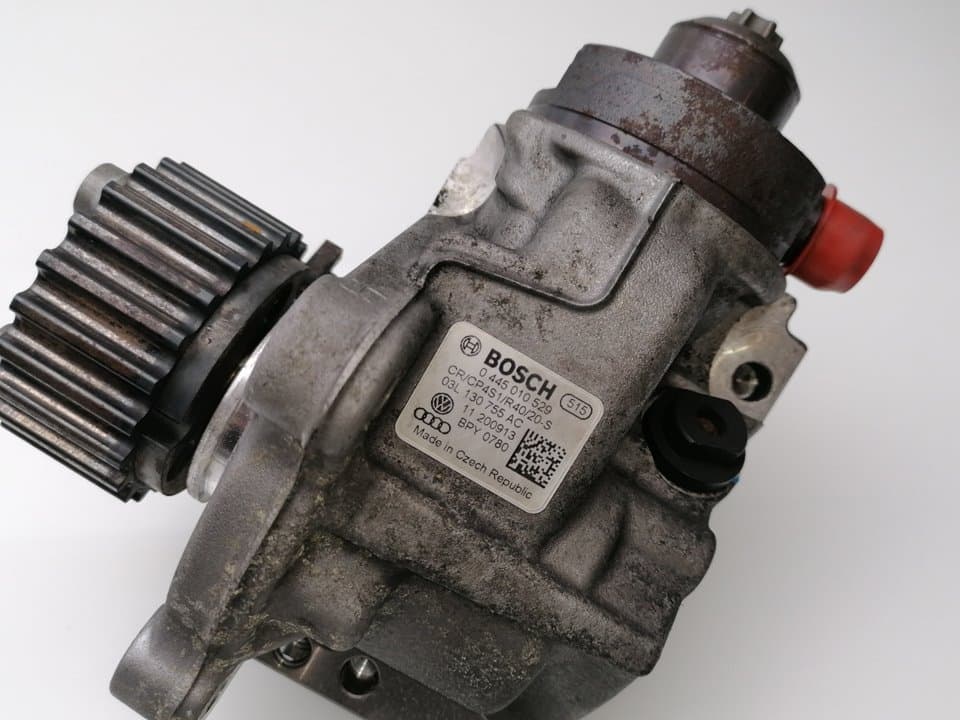 Bomba inyeccion AUDI Q3 (8UG) 4