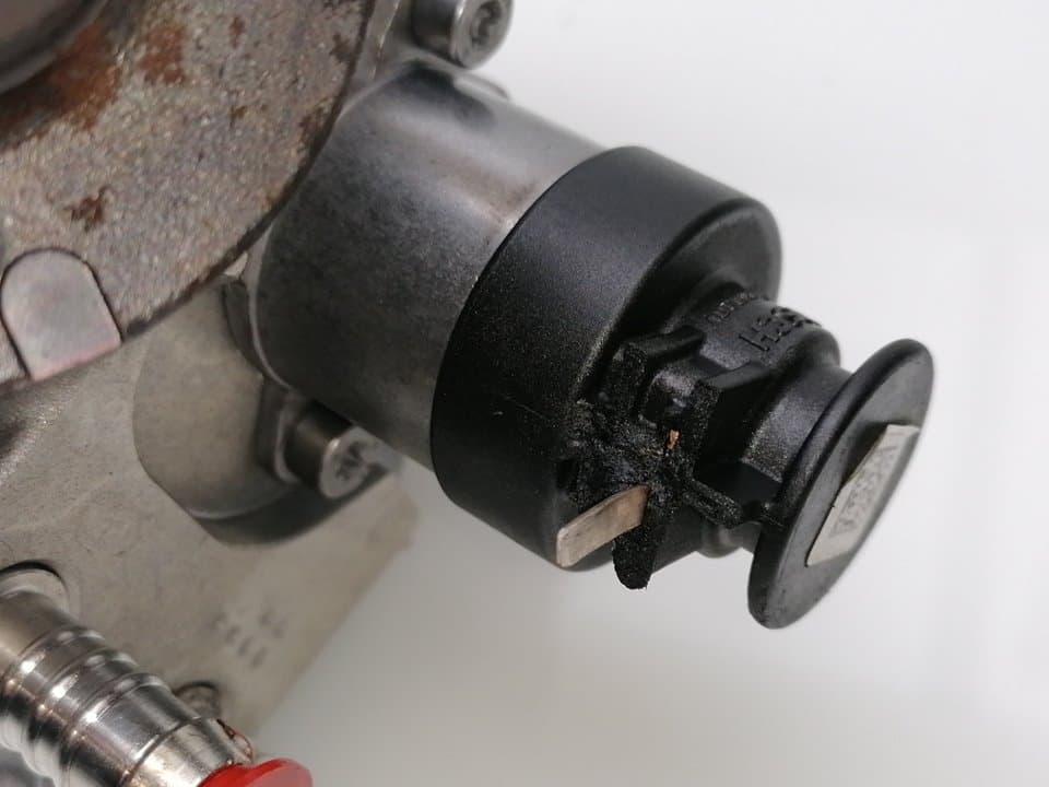 Bomba inyeccion AUDI Q3 (8UG) 3