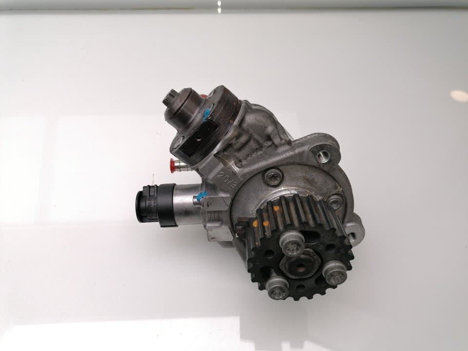 Bomba inyeccion AUDI Q3 (8UG)