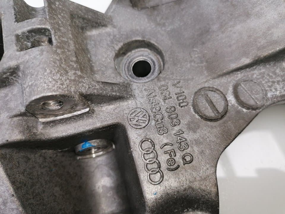 Soporte alternador AUDI Q3 (8UG) 4