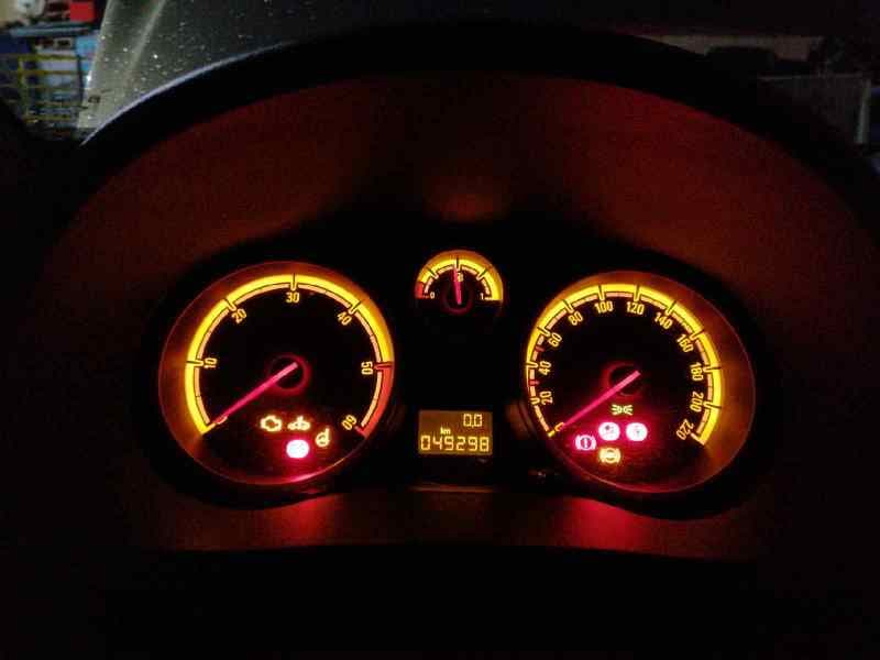 Cuadro instrumentos OPEL CORSA D 2