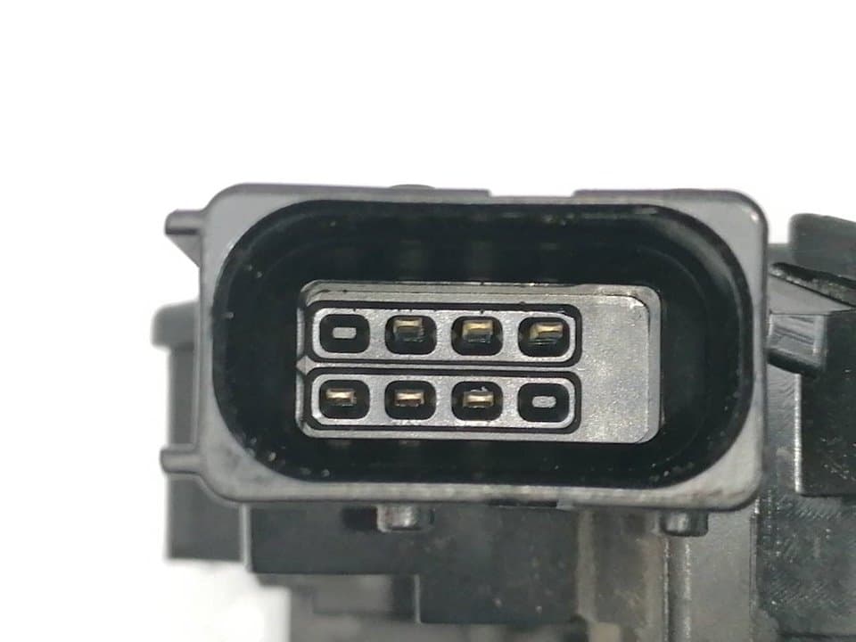 Cerradura puerta delantera derecha OPEL CORSA D 5
