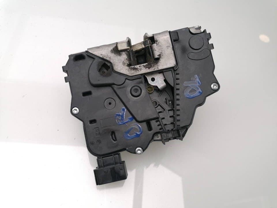 Cerradura puerta delantera derecha OPEL CORSA D 4