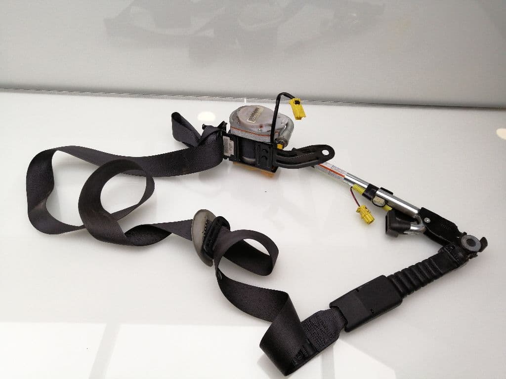 Cinturon seguridad delantero derecho HONDA CIVIC BERLINA (FN)