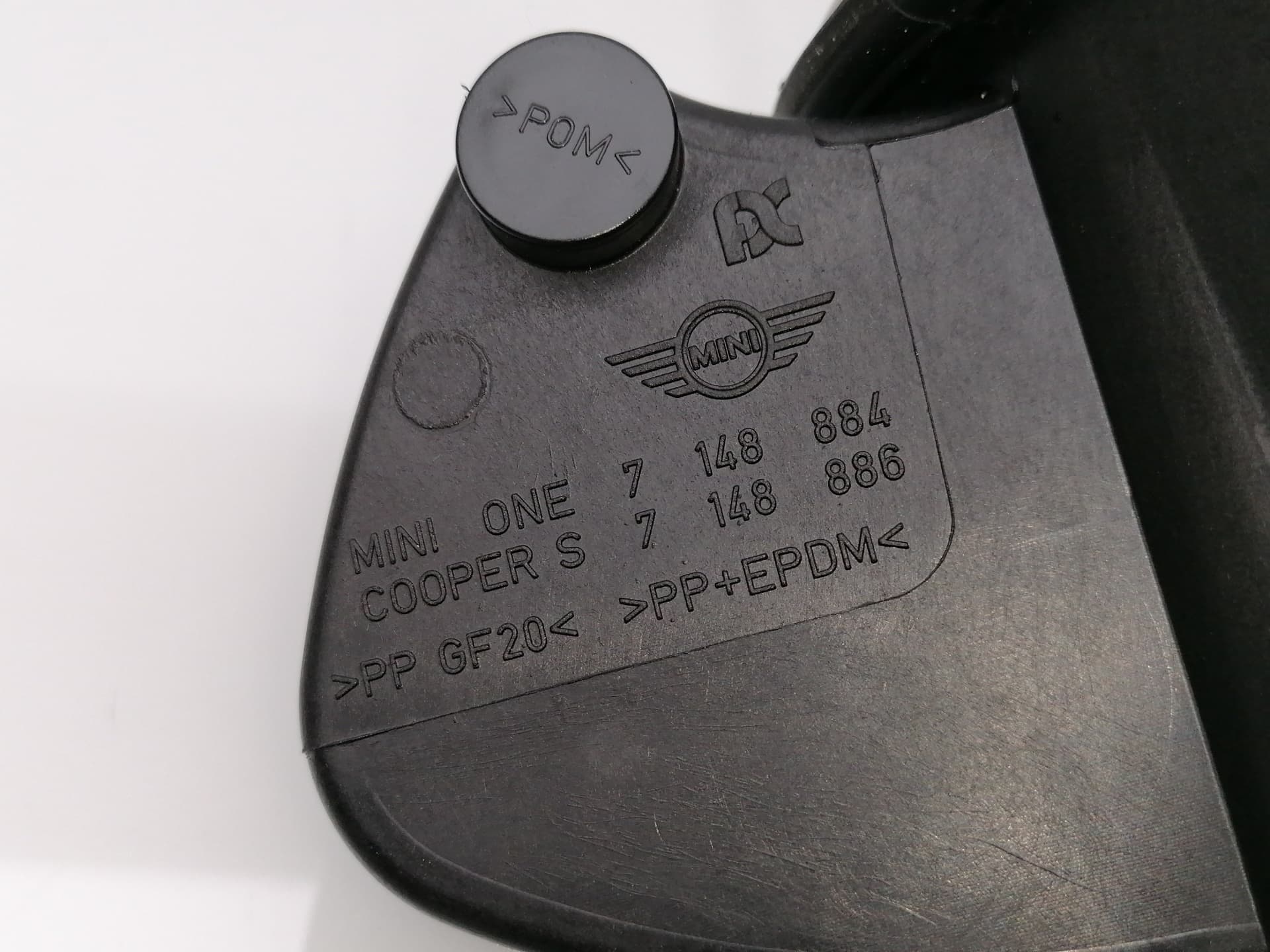 Tapa exterior combustible MINI COUPE (R58) 2