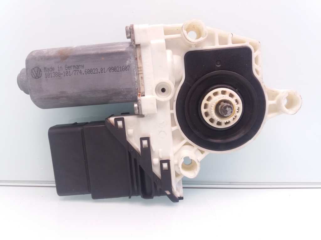 Motor elevalunas trasero derecho SEAT LEON (1P1) 3