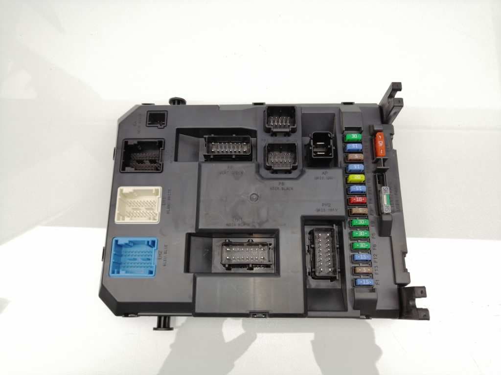 Caja reles / fusibles CITROEN DS3