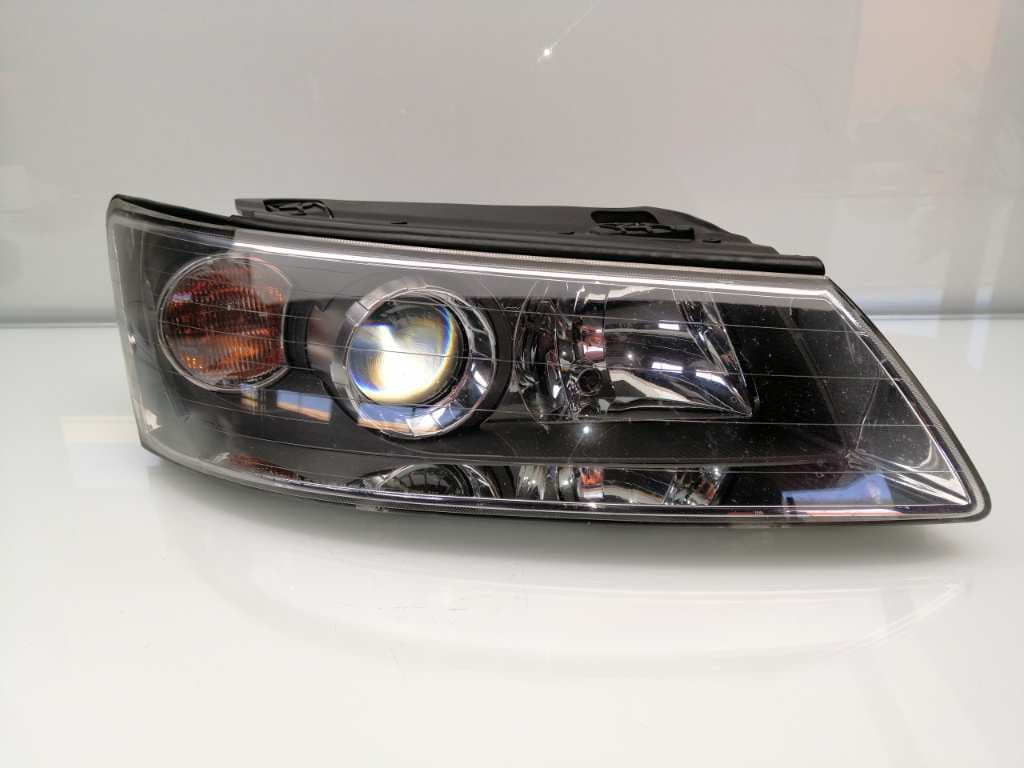 Faro derecho HYUNDAI SONATA (Y3)