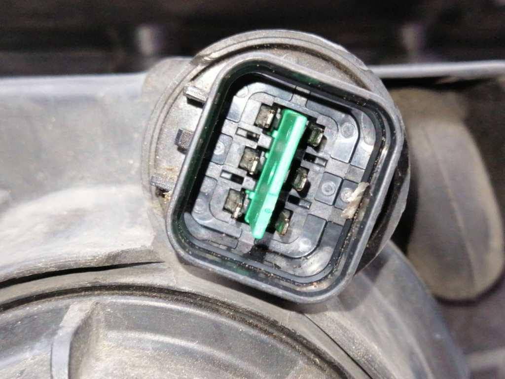 Faro izquierdo HYUNDAI SONATA (Y3) 3
