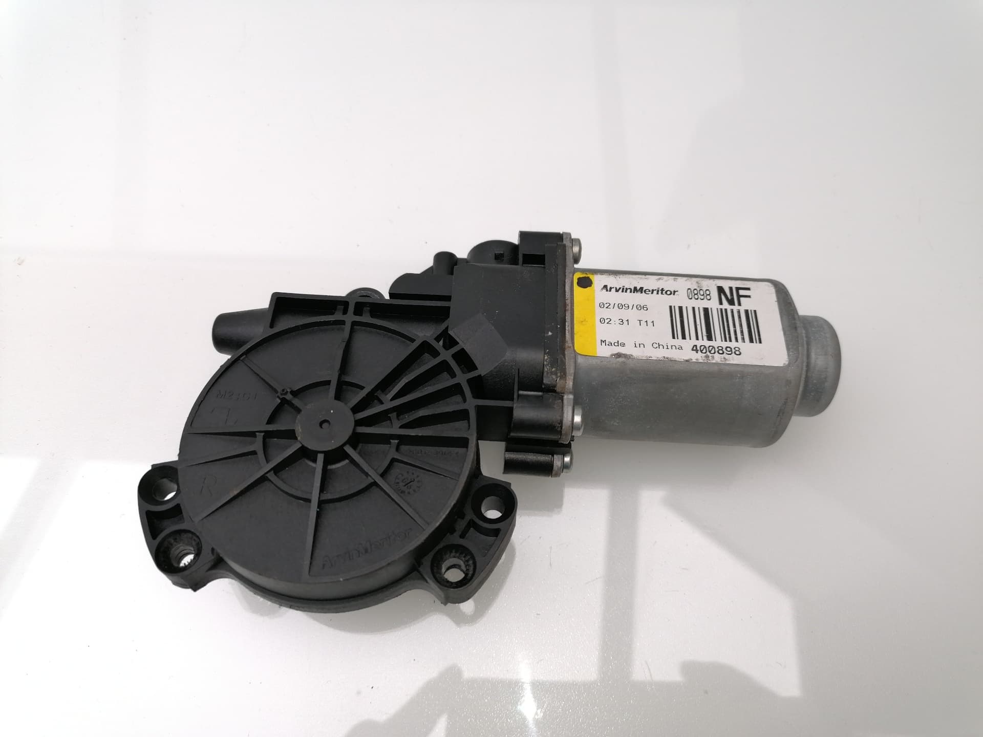 Motor elevalunas delantero derecho HYUNDAI SONATA (Y3)