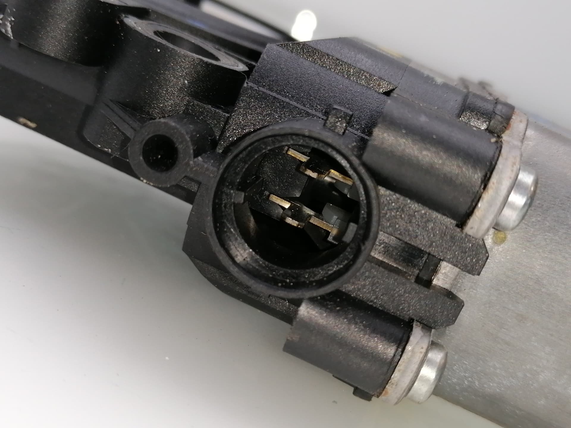 Motor elevalunas delantero derecho HYUNDAI SONATA (Y3) 3
