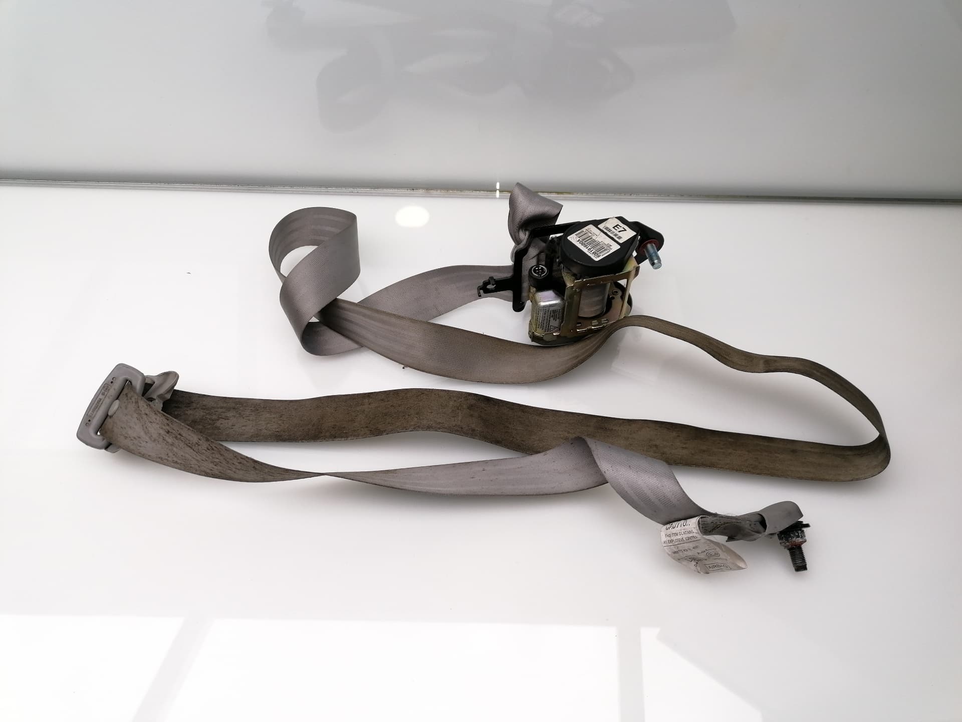 Cinturon seguridad delantero izquierdo HYUNDAI SONATA (Y3)