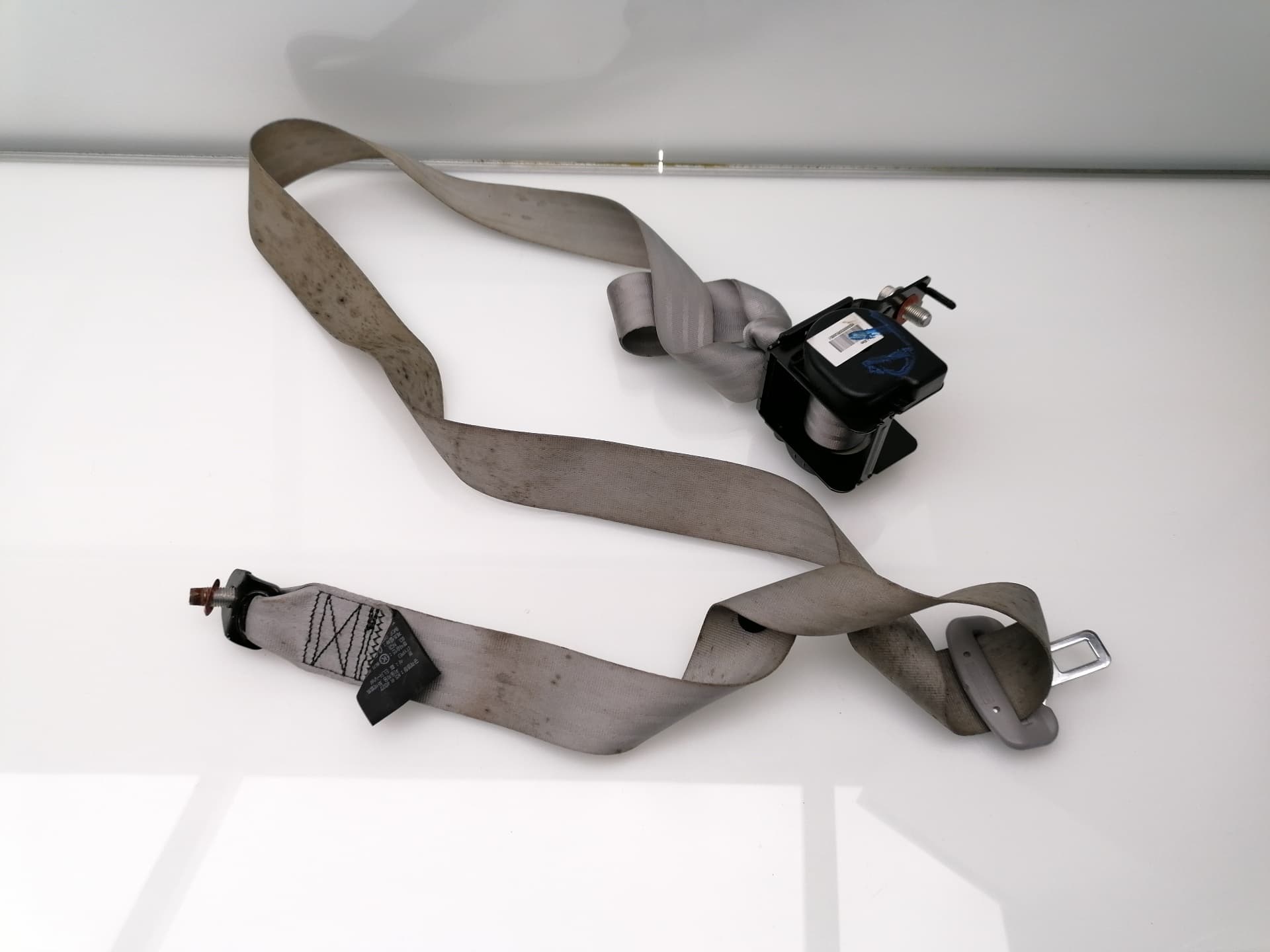 Cinturon seguridad trasero derecho HYUNDAI SONATA (Y3)