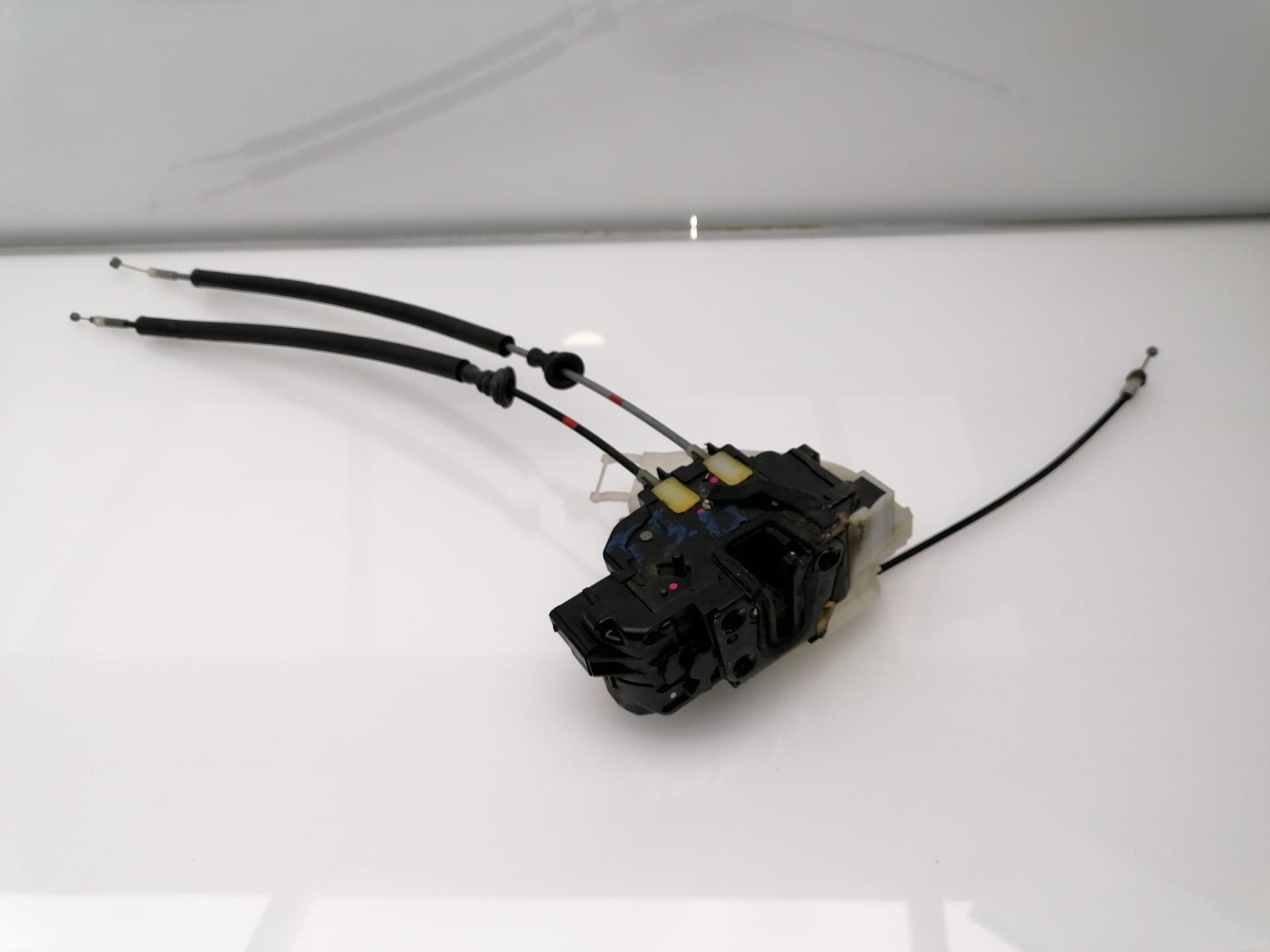 Cerradura puerta trasera derecha HYUNDAI SONATA (Y3)