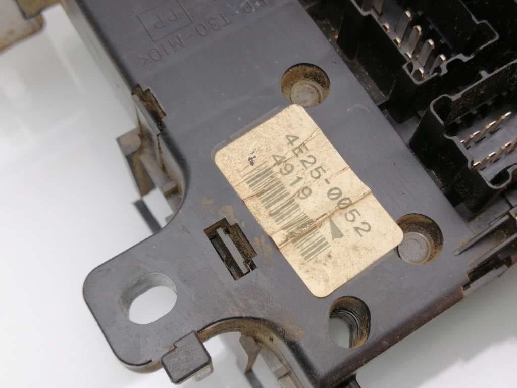 Caja reles / fusibles NISSAN TERRANO/TERRANO.II (R20) 3