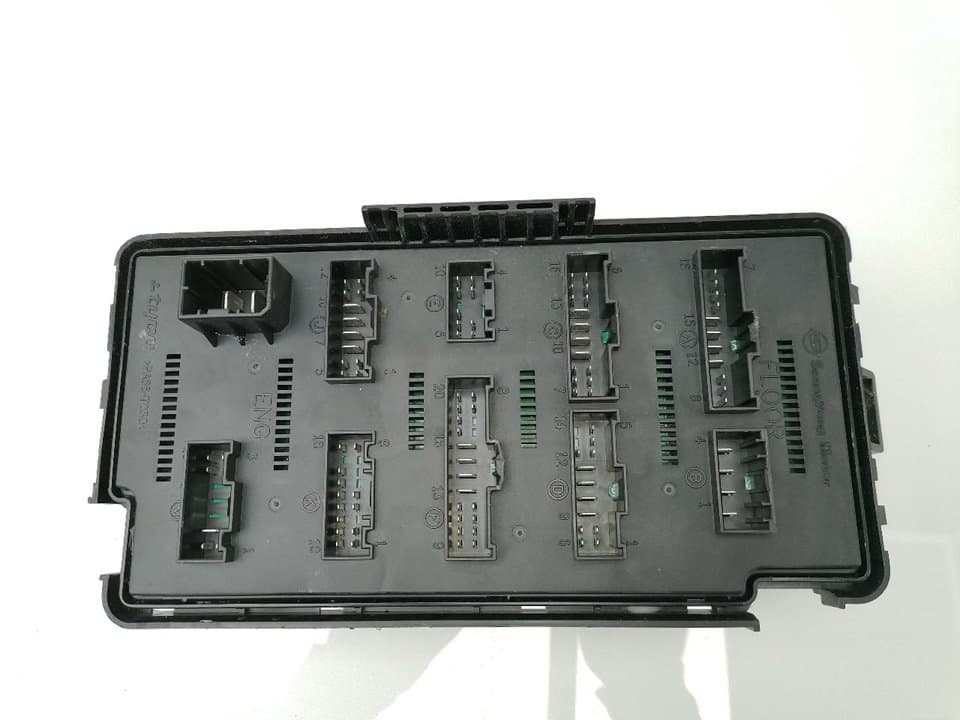 Caja reles / fusibles SSANGYONG KYRON 2