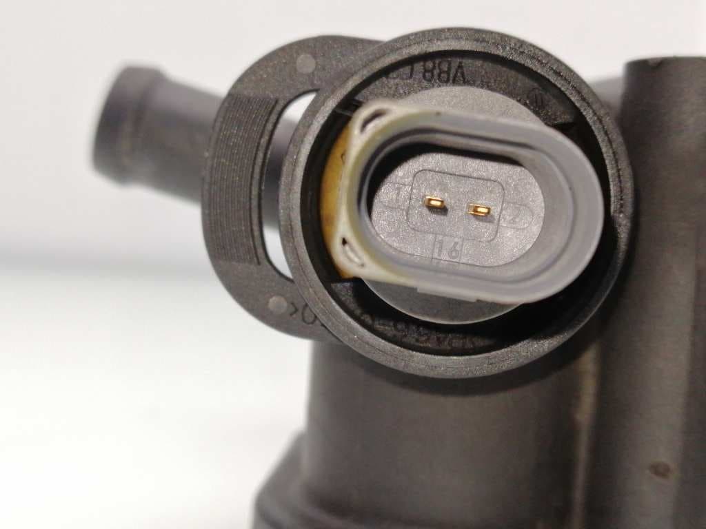Termostato VOLKSWAGEN GOLF V BERLINA (1K1) 2