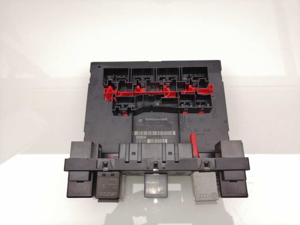 Caja reles / fusibles VOLKSWAGEN PASSAT LIM