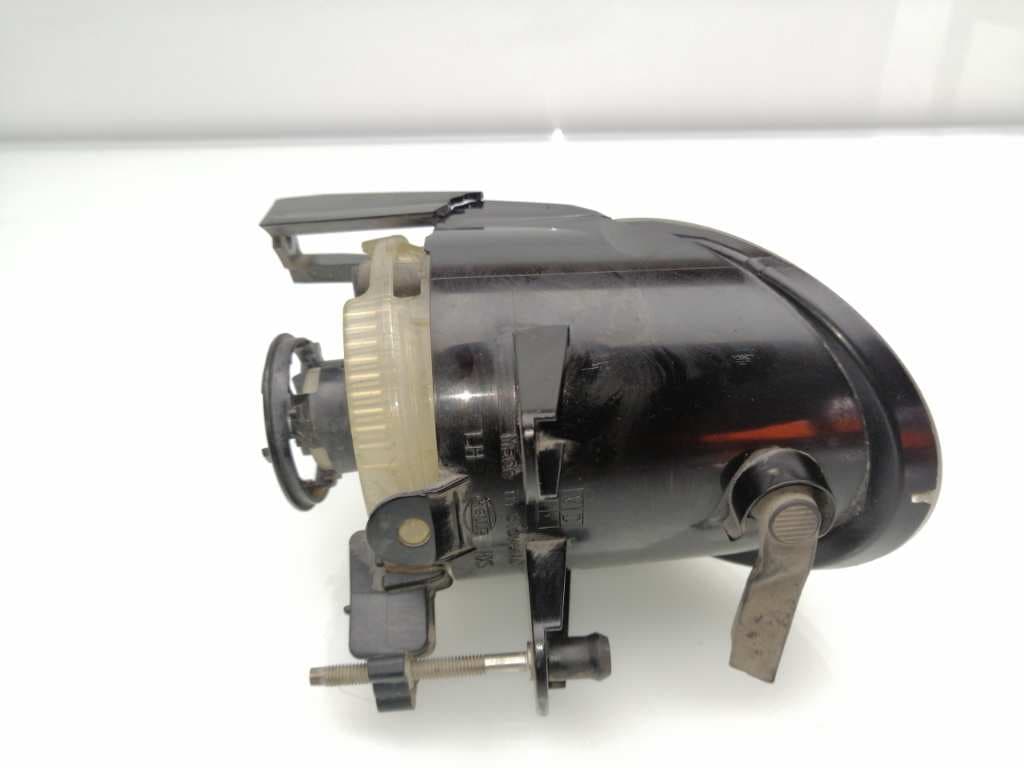 Faro antiniebla izquierdo VOLKSWAGEN PASSAT LIM 5